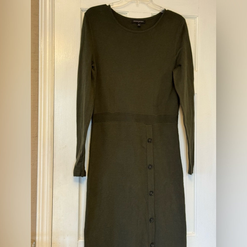Banana‎ Republic Olive Button-Down Midi Dress